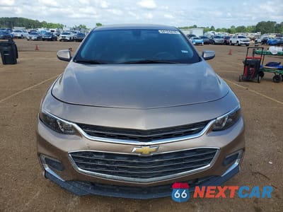 Piąte zdjęcie samochodu w środku: 2018 CHEVROLET MALIBU LT VIN:1G1ZD5ST9JF224620 - miniatura