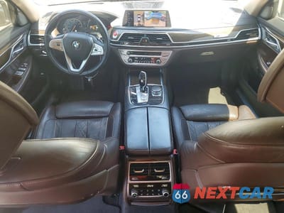 Zdjęcie 8 z 12 samochodu: 2016 BMW 750 XI VIN:WBA7F2C51GG419358 - miniatura
