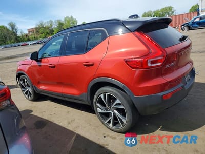 Drugie zdjęcie samochodu z przodu: 2022 VOLVO XC40 T5 R-DESIGN VIN:YV4162UM0N2724579 - miniatura