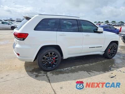 Trzecie zdjęcie samochodu z tyłu: 2022 JEEP GRAND CHEROKEE LAREDO E VIN:1C4RJEAGXNC127423 - miniatura