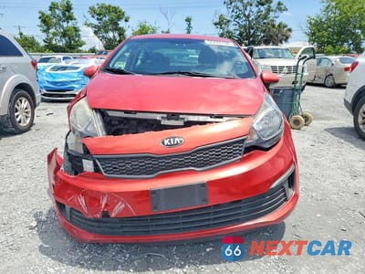 Piąte zdjęcie samochodu w środku: 2017 KIA RIO LX VIN:KNADM4A30H6006814 - miniatura