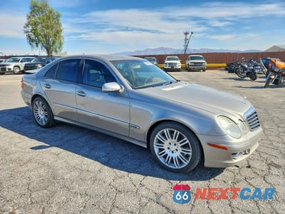 Czwarte zdjęcie samochodu z boku: 2008 MERCEDES-BENZ E 350 4MATIC VIN:WDBUF87X88B328749 - miniatura