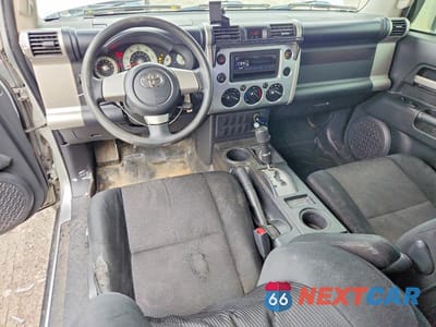 Zdjęcie 8 z 13 samochodu: 2008 TOYOTA FJ CRUISER BASE VIN:JTEBU11F78K005620 - miniatura