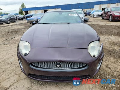Piąte zdjęcie samochodu w środku: 2011 JAGUAR XK VIN:SAJWA4FB0BLB41700 - miniatura