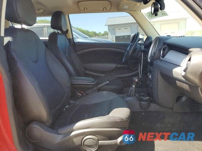 Zdjęcie 10 z 12 samochodu: 2012 MINI COOPER VIN:WMWSU3C50CT260890 - miniatura