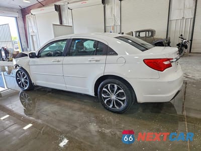 Drugie zdjęcie samochodu z przodu: 2012 CHRYSLER 200 LX VIN:1C3CCBABXCN202288 - miniatura