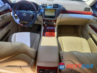 Zdjęcie 8 z 13 samochodu: 2011 LEXUS LS 460L VIN:JTHDL5EF4B5003457 - miniatura