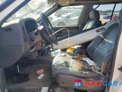 Zdjęcie 7 z 14 samochodu: 1999 NISSAN PATHFINDER XE VIN:JN8AR07Y6XW353053 - miniatura