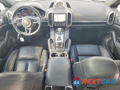 Zdjęcie 8 z 13 samochodu: 2017 PORSCHE CAYENNE VIN:WP1AA2A23HKA86481 - miniatura