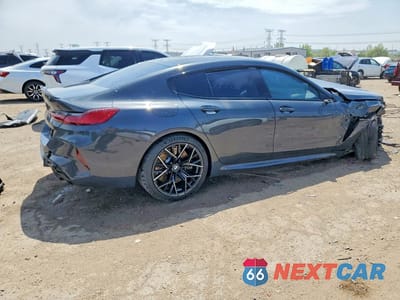 Trzecie zdjęcie samochodu z tyłu: 2022 BMW M8 VIN:WBSGV0C01NCH35275 - miniatura