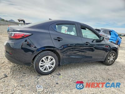 Trzecie zdjęcie samochodu z tyłu: 2019 TOYOTA YARIS L VIN:3MYDLBYV1KY527642 - miniatura
