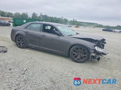 Czwarte zdjęcie samochodu z boku: 2020 CHRYSLER 300 TOURING VIN:2C3CCAAG4LH233650 - miniatura