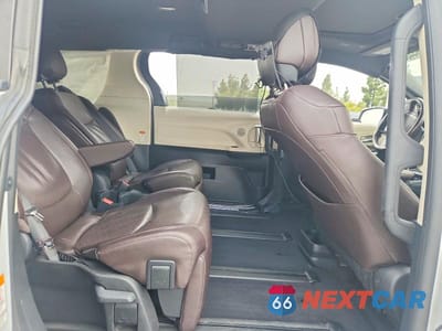 Zdjęcie 10 z 12 samochodu: 2023 TOYOTA SIENNA PLATINUM 7-PASSENGER VIN:5TDERKEC8PS165571 - miniatura