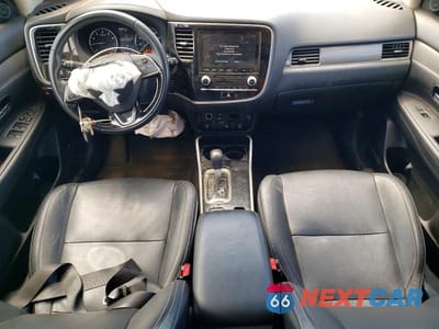 Zdjęcie 8 z 13 samochodu: 2020 MITSUBISHI OUTLANDER SE VIN:JA4AZ3A39LZ030628 - miniatura
