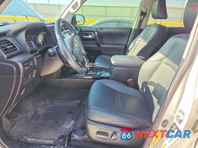 Zdjęcie 7 z 12 samochodu: 2019 TOYOTA 4RUNNER VIN:JTEBU5JR9K5660093 - miniatura
