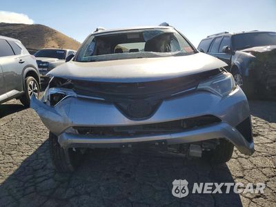Piąte zdjęcie samochodu w środku: 2016 TOYOTA RAV4 LE VIN:2T3BFREV5GW496886 - miniatura