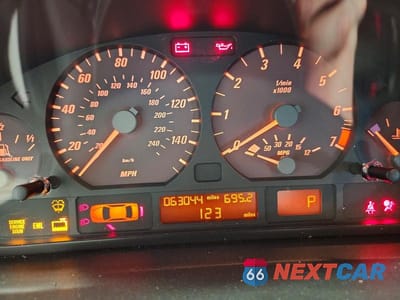 Zdjęcie 9 z 12 samochodu: 2005 BMW 325 CI VIN:WBABW334X5PL34474 - miniatura