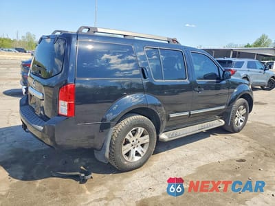 Trzecie zdjęcie samochodu z tyłu: 2011 NISSAN PATHFINDER S VIN:5N1AR1NB7BC613854 - miniatura