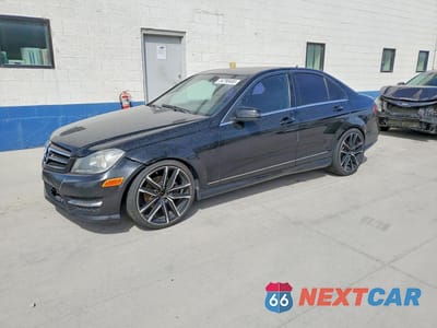 2012 MERCEDES-BENZ C 300 4MATIC WDDGF8BB4CA617576 - główne zdjęcie licytacji z USA - miniatura