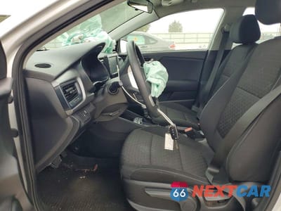 Zdjęcie 7 z 12 samochodu: 2019 KIA RIO S VIN:3KPA24AB9KE158742 - miniatura