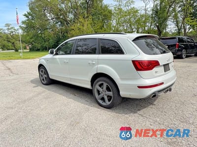 Trzecie zdjęcie samochodu z tyłu: 2015 AUDI Q7 S LINE PRESTIGE VIN:WA1DGAFE4FD019930 - miniatura