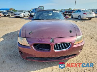 Piąte zdjęcie samochodu w środku: 2003 BMW Z4 2.5 VIN:4USBT33403LR62490 - miniatura