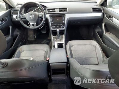 Zdjęcie 8 z 12 samochodu: 2012 VOLKSWAGEN PASSAT SE VIN:1VWBP7A31CC081693 - miniatura
