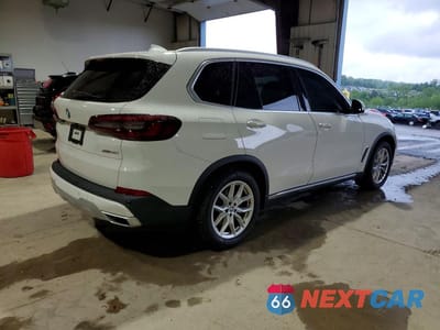 Trzecie zdjęcie samochodu z tyłu: 2021 BMW X5 XDRIVE40I VIN:5UXCR6C02M9F33066 - miniatura