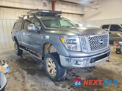 Czwarte zdjęcie samochodu z boku: 2016 NISSAN TITAN XD SL VIN:1N6BA1F48GN503341 - miniatura