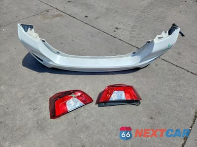 Zdjęcie 12 z 13 samochodu: 2015 HONDA FIT LX VIN:3HGGK5G57FM768587 - miniatura