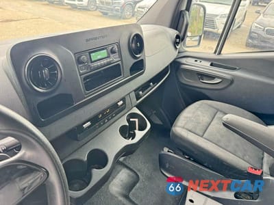 Zdjęcie 9 z 11 samochodu: 2021 MERCEDES-BENZ SPRINTER 2500 VIN:W1Y40CHY6MT061771 - miniatura