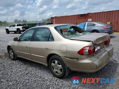 Drugie zdjęcie samochodu z przodu: 2000 HONDA ACCORD EX VIN:1HGCG1654YA088334 - miniatura