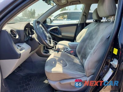 Zdjęcie 7 z 13 samochodu: 2011 TOYOTA RAV4 BASE VIN:2T3KF4DV8BW054682 - miniatura