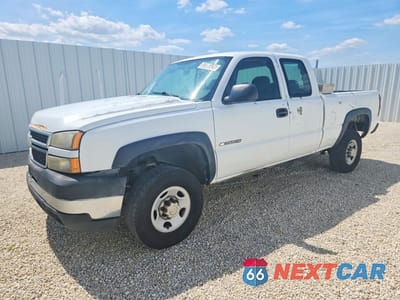2007 CHEVROLET SILVERADO C2500 HEAVY DUTY 1GCHC29U27E165640 - główne zdjęcie licytacji z USA - miniatura