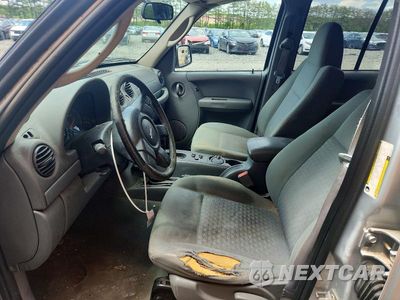 Zdjęcie 7 z 13 samochodu: 2006 JEEP LIBERTY SPORT VIN:1J4GL48KX6W115322 - miniatura