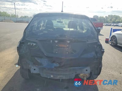 Zdjęcie 6 z 13 samochodu: 2016 HONDA FIT LX VIN:JHMGK5H50GX003650 - miniatura