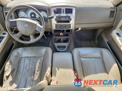 Zdjęcie 8 z 12 samochodu: 2005 DODGE DAKOTA QUAD LARAMIE VIN:1D7HE58N75S138556 - miniatura