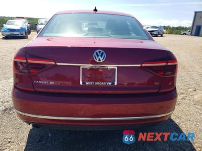 Zdjęcie 6 z 12 samochodu: 2018 VOLKSWAGEN PASSAT SE VIN:1VWBA7A36JC032603 - miniatura