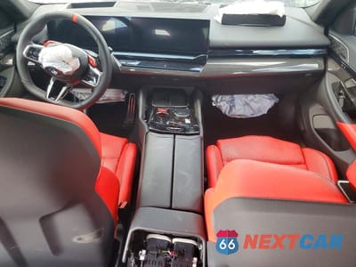 Zdjęcie 8 z 12 samochodu: 2026 BMW M5 VIN:WBS83FK05TCV68511 - miniatura