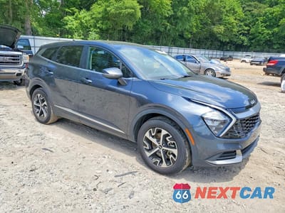 Czwarte zdjęcie samochodu z boku: 2023 KIA SPORTAGE EX VIN:5XYK33AF7PG028774 - miniatura