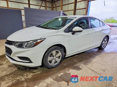 2017 CHEVROLET CRUZE LS 1G1BB5SMXH7240328 - główne zdjęcie licytacji z USA - miniatura