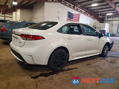 Trzecie zdjęcie samochodu z tyłu: 2021 TOYOTA COROLLA LE VIN:5YFEPMAEXMP183986 - miniatura