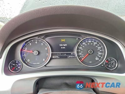 Zdjęcie 9 z 12 samochodu: 2017 VOLKSWAGEN TOUAREG EXECUTIVE VIN:WVGGF7BP5HD004982 - miniatura