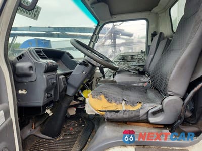 Zdjęcie 7 z 13 samochodu: 2007 ISUZU NPR VIN:JALC4B16277000095 - miniatura