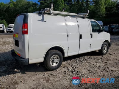 Trzecie zdjęcie samochodu z tyłu: 2019 CHEVROLET EXPRESS 2500 CARGO UTILITY / SERVICE VAN VIN:1GCWGAFP8K1224050 - miniatura