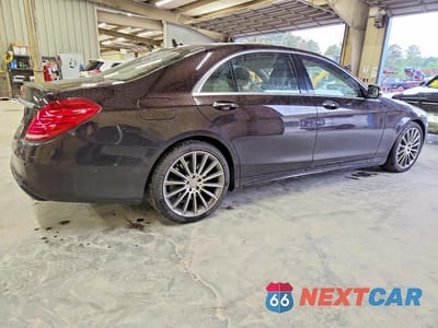 Trzecie zdjęcie samochodu z tyłu: 2015 MERCEDES-BENZ S 550 VIN:WDDUG8CB3FA162982 - miniatura