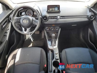 Zdjęcie 8 z 12 samochodu: 2016 SCION IA BASE VIN:3MYDLBZV4GY113325 - miniatura