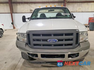 Piąte zdjęcie samochodu w środku: 2005 FORD F350 SRW SUPER DUTY VIN:1FTWF31595EC02740 - miniatura