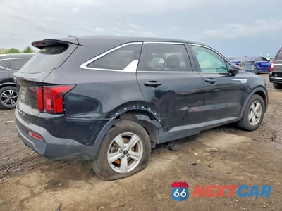 Trzecie zdjęcie samochodu z tyłu: 2021 KIA SORENTO LX VIN:5XYRGDLC9MG017671 - miniatura