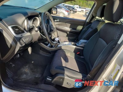 Zdjęcie 7 z 13 samochodu: 2011 DODGE JOURNEY MAINSTREET VIN:3D4PG1FG3BT506497 - miniatura